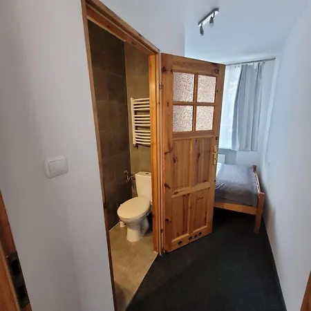 4 Pory Roku ベッド・アンド・ブレックファスト 3*