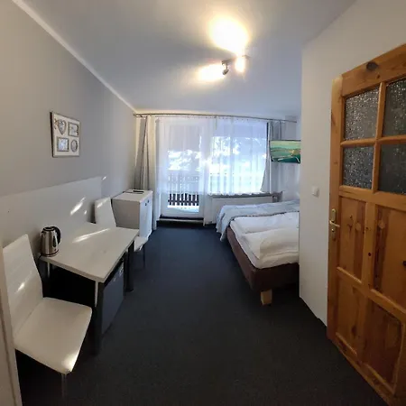 4 Pory Roku ベッド・アンド・ブレックファスト 3*