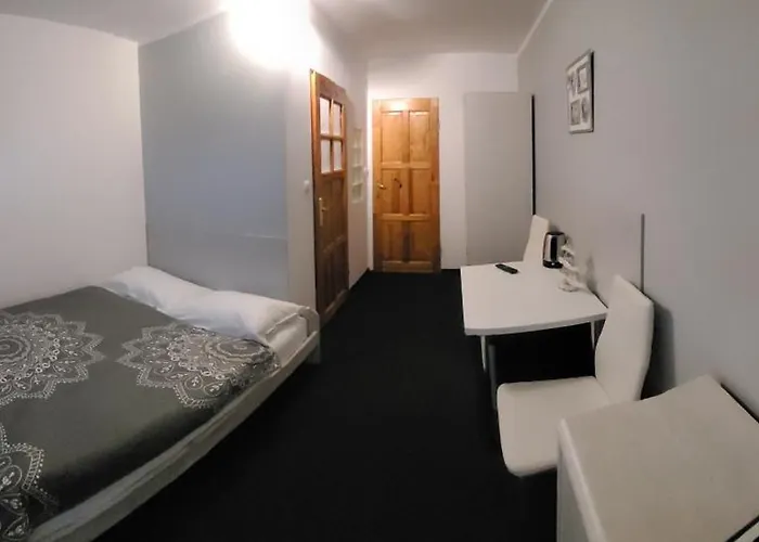 4 Pory Roku Bed & Breakfast