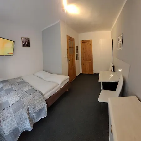 住宿加早餐酒店 4 Pory Roku 3*