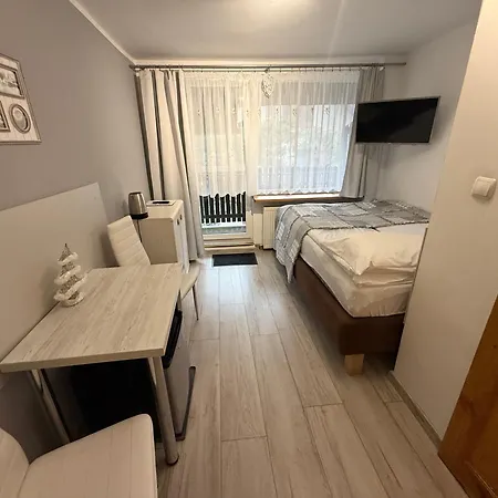 ベッド・アンド・ブレックファスト 4 Pory Roku