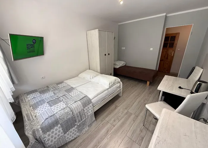 Panzió 4 Pory Roku 3*